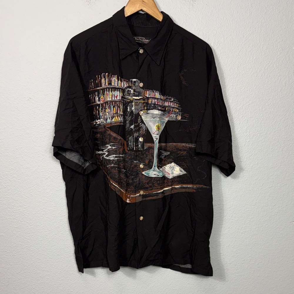 Vintage Tori Richard Martini Graphic Aloha Shirt